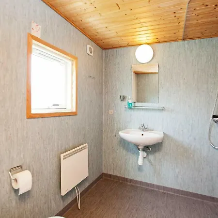 Two-bedroom Holiday In 14 Vakantiehuis