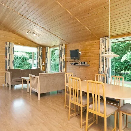 Two-bedroom Holiday In 14 Vakantiehuis *